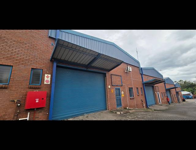 720M² WAREHOUSE TO LET IN RIVERSIDE PARK